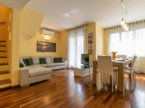 Mamma Ciccia - Casa Laura elegant & spacious apt Mandello Del Lario